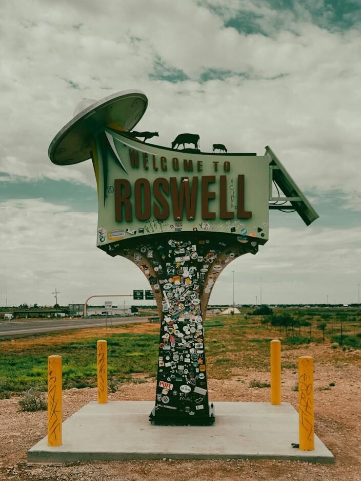 This Woman From US Army Claimed To Talk With Only Alien Survivor Of Roswell UFO Crash