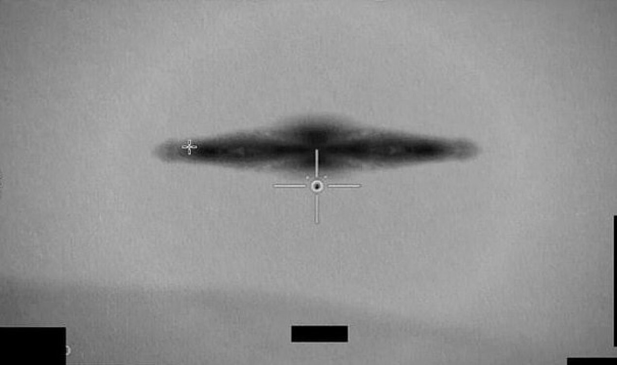 Shocking truth behind incredible UFO image that stunned Congress